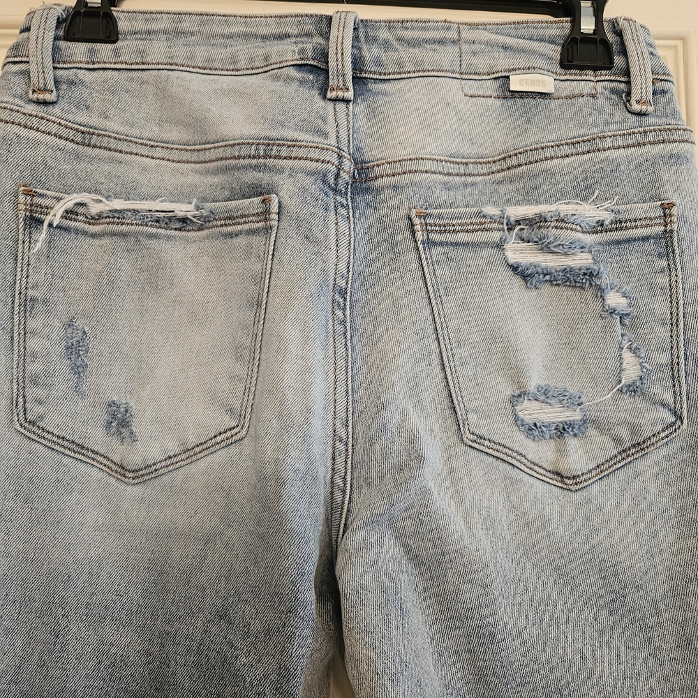 CEROS Light Wash Flare Jeans with Crochet Accents - Picture 6 of 8